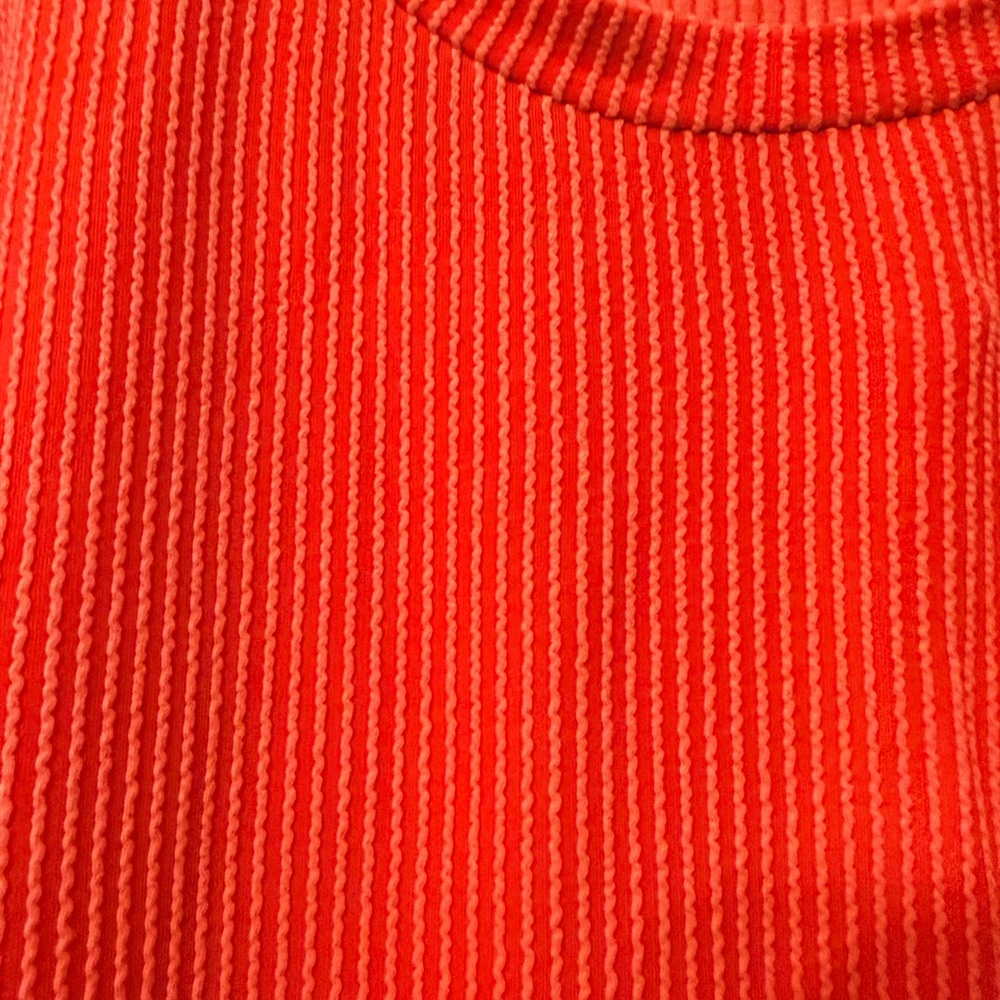 Red Ribbed Lounge Set - Picture 2 of 2